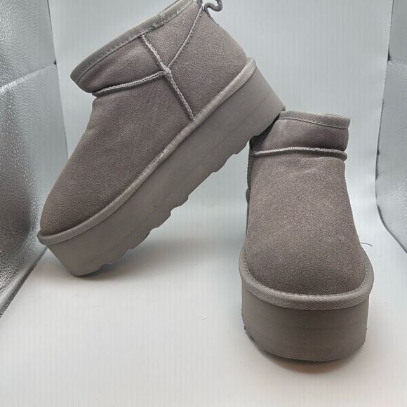 CUSHIONAIRE Hippy Womenβs Platform Ankle Bootsβ SIZE 8 GREY - Picture 5 of 7